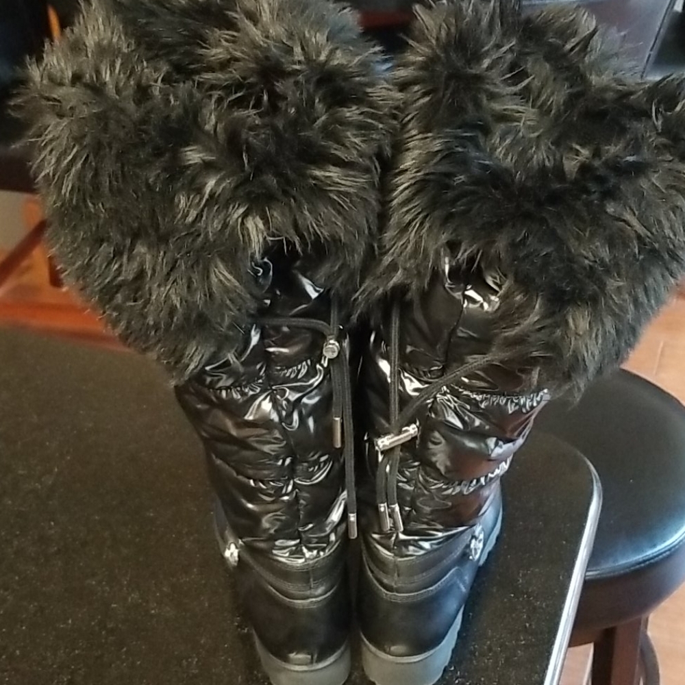 Michael Kors Boot - Picture 6 of 11